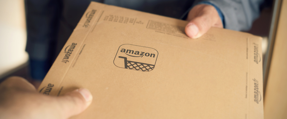 Amazon-Aktie: Kurs fällt ab - 03.12.21 - News - ARIVA.DE