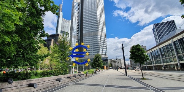 Aktien Frankfurt Schluss: Dax etwas tiefer nach Feiertagspause